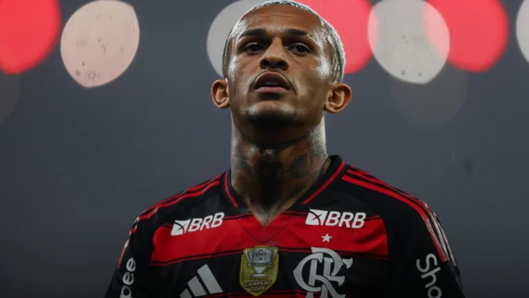Flamengo quer R$ 250 milhões para vender Wesley nesta janela; Juventus prepara oferta pelo lateral-direito