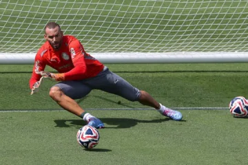 Weverton, do Palmeiras, destaca experiência do Al-Ahly e manda recado: “Favoritismo não ganha jogo”