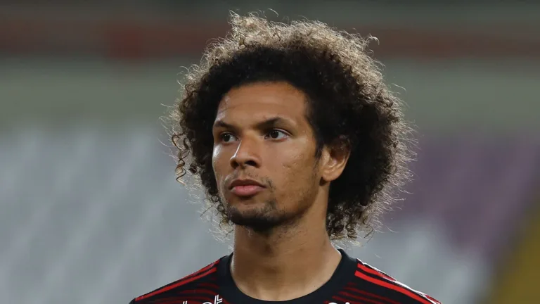 Internacional perde Willian Arão para o Santos e colorados comemoram: “Se arrastava em campo com Jorge Jesus”