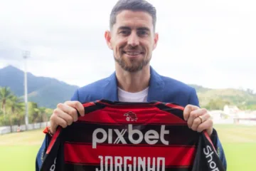 Zé Elias banca Jorginho titular no Flamengo e prevê mudança de Filipe Luís: “Não tira Pulgar e Gerson”