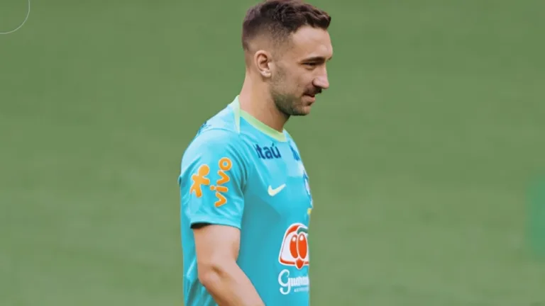 Zinho exclui Léo Ortiz, do Flamengo, e monta defesa da seleção brasileira de Ancelotti: “Eu iria de Beraldo”