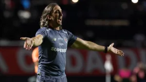 Zubeldía registra com o São Paulo um aproveitamento inferior a 50% disputando o Brasileirão