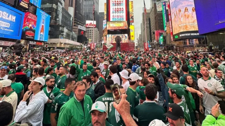 Torcedores do Palmeiras prometem loucuras se o Palmeiras for campeão do Mundial de Clubes: “Escalo a Estátua da Liberdade”