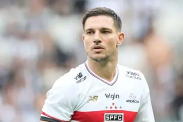 Cédric Soares, do São Paulo, lamenta a morte de André Silva, irmão do Diogo Jota