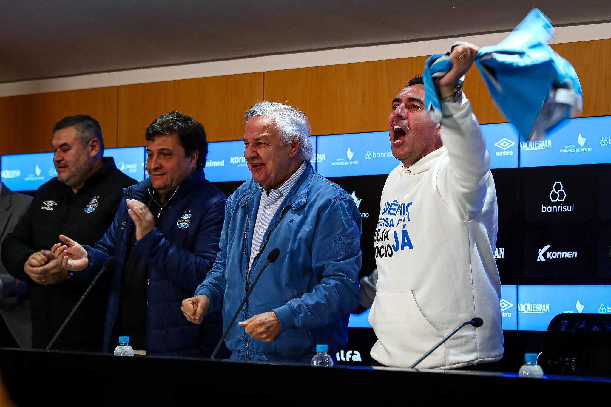 Duda Garbi se empolga na coletiva de anúncio de compra da Arena do Grêmio: “Não existe nada maior”