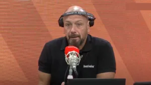 Alê Oliveira aponta Atlético-MG como melhor brasileiro na Sul-Americana, mas avisa: “Precisa contratar um volante”