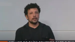 André Hernan revela bastidores do Cruzeiro e aponta papel de Leonardo Jardim em boa fase: “Ganhou espaço na organização”