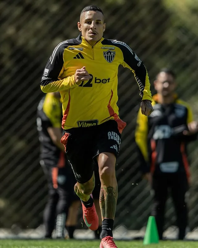 Spartak Moscou mira Guilherme Arana, do Atlético-MG, e Nicola revela valores: “Ofereceram R$ 51 milhões” 