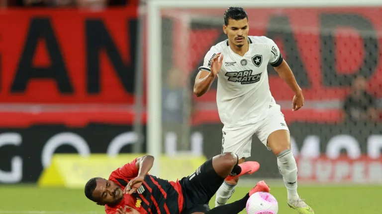 Atlético-MG tem interesse em Danilo Barbosa, do Botafogo, mas Cláudio Rezende alerta: “Proposta de Fortaleza e mundo árabe”