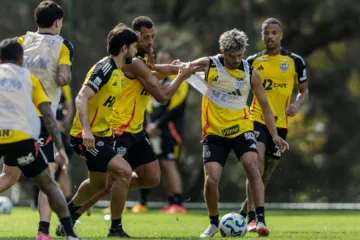 Atlético-MG intensifica treinamentos na pausa do Mundial e Cuca faz ajustes para retorno do Brasileirão