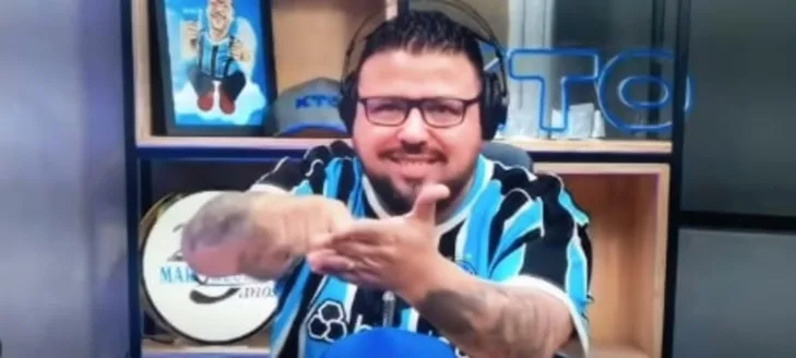 Bagé liga ao vivo para Baldasso após Marcelo Marques comprar Arena do Grêmio: “Agora tu prepara o lombo” Bagé liga ao vivo para Baldasso após Marcelo Marques comprar Arena do Grêmio: “Agora tu prepara o lombo”