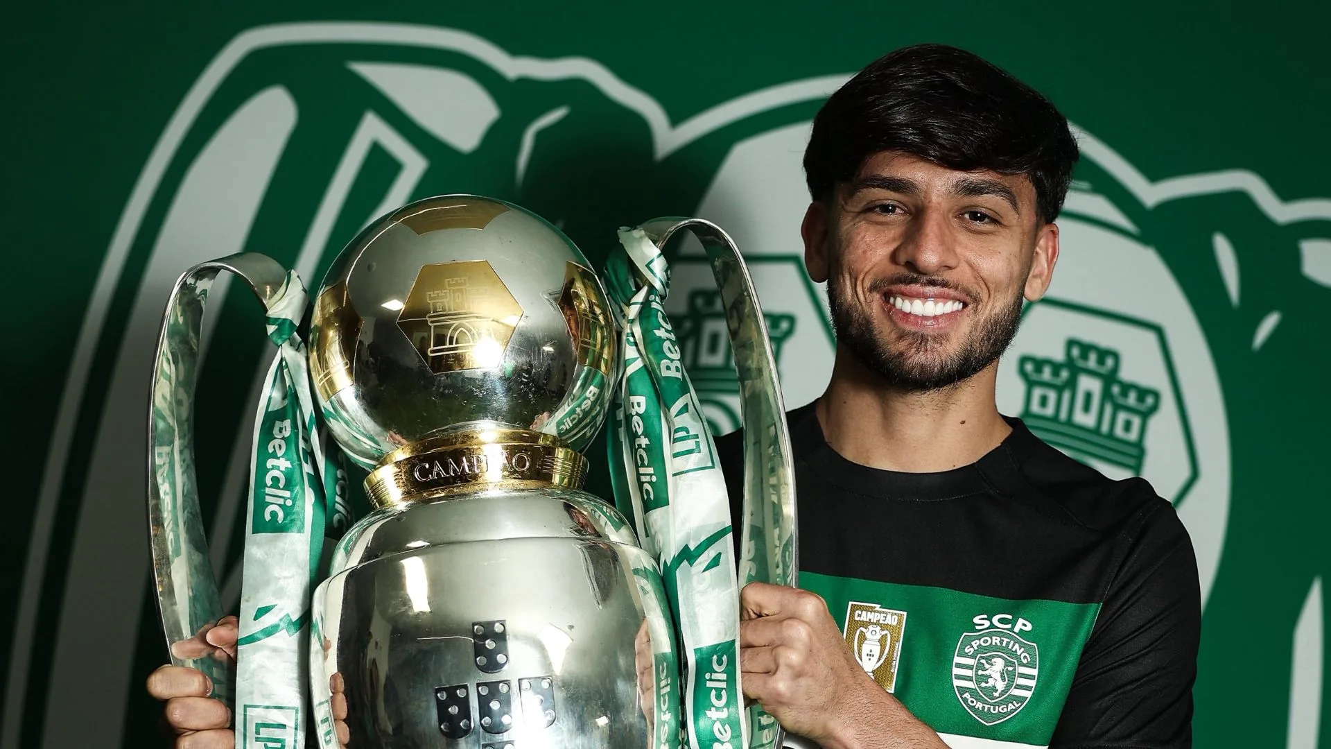 Casagrande reage ao interesse do Corinthians em Biel e Carlos Vinícius: “Deveria se esforçar para pagar contas”