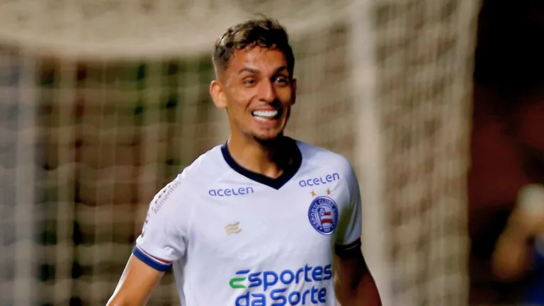 Nicola diz que Corinthians superou concorrência de Vasco e São Paulo por Biel: “Conseguiu chegar a um acordo”