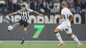 Botafogo empata em casa com o Vitória pelo Brasileirão e torcedores apontam ‘choque de realidade’