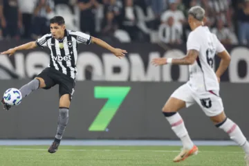 Botafogo empata em casa com o Vitória pelo Brasileirão e torcedores apontam ‘choque de realidade’