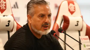 Venê Casagrande revela recado de Bap à Boto sobre saída de Wesley no Flamengo e torcida reage: “Está com os dias contados”