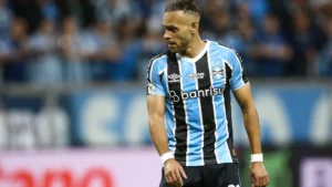 Braithwaite assume culpa pela eliminação do Grêmio na Sul-Americana: “Se a torcida quiser pode colocar em mim”