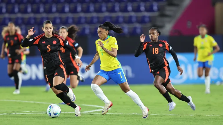 Brasil empata em 0x0 com a Colômbia e fica com a liderança do grupo B da Copa América Feminina