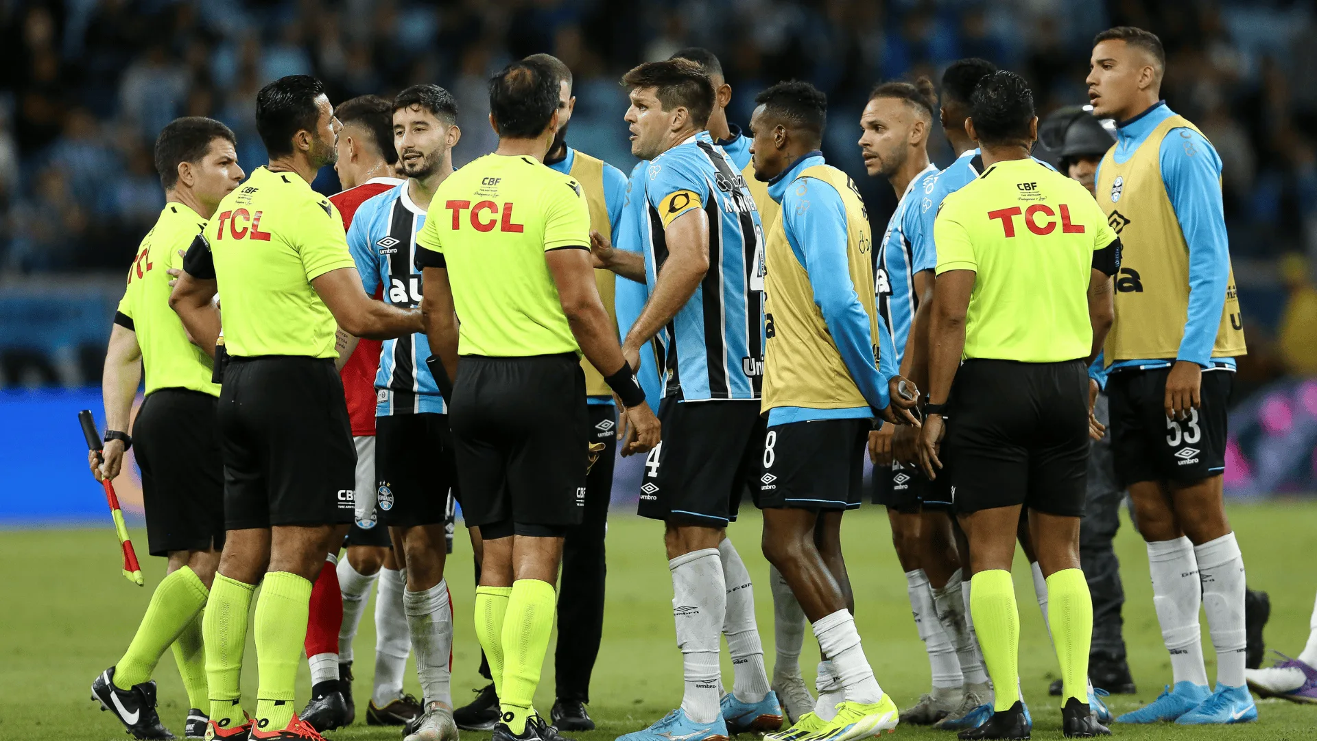 Brasileirão aumenta lista de jogos adiados e totaliza 13 partidas; Grêmio e Santos são afetados