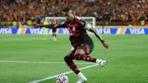 Flamengo tem volta de Bruno Henrique e dois jogadores pendurados contra o Bragantino pelo Brasileirão hoje