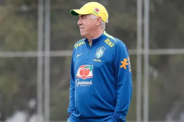 Carlo Ancelotti rasga elogios a brasileiros do Chelsea e Real Madrid após Mundial de Clubes