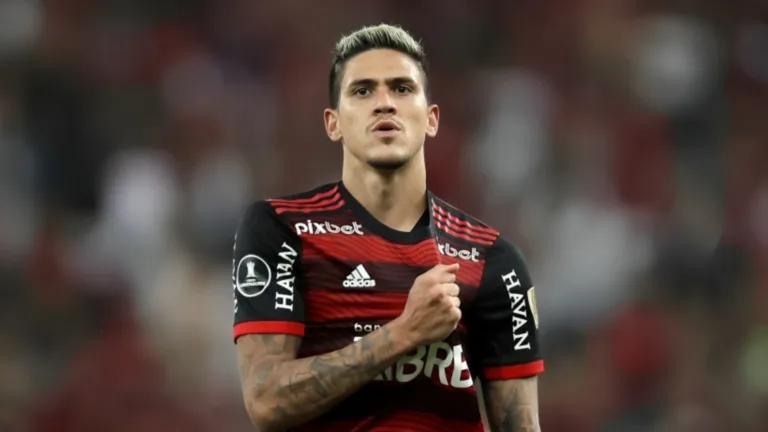 Casagrande reage à atitude Filipe Luís no Flamengo e sugere Pedro ‘entrar na linha’: “Seria inteligente da parte dele”
