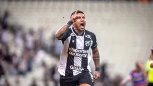 Ceará vence clássico contra o Fortaleza no Brasileirão e aumenta pressão da torcida rival sobre Vojvoda