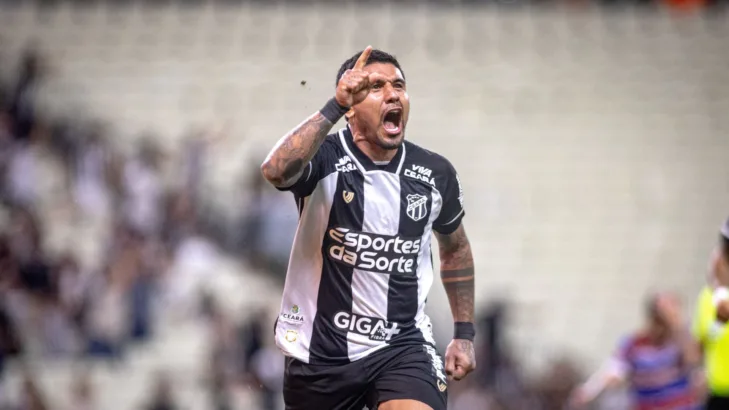 Ceará vence clássico contra o Fortaleza no Brasileirão e aumenta pressão da torcida rival sobre Vojvoda Ceará vence clássico contra o Fortaleza no Brasileirão e aumenta pressão da torcida rival sobre Vojvoda