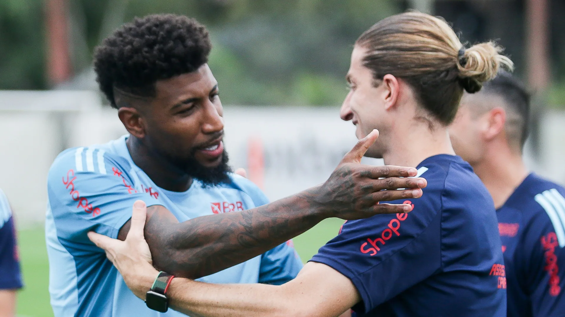 Chico Garcia exalta poderio financeiro nas contratações do Flamengo: “Janela de transferências absurda”