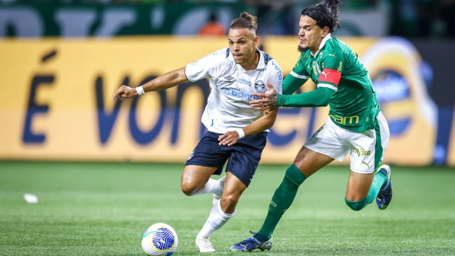 Cicinho projeta vitória do Grêmio contra o Palmeiras e derrota do Corinthians na 17ª rodada do Brasileirão Série A