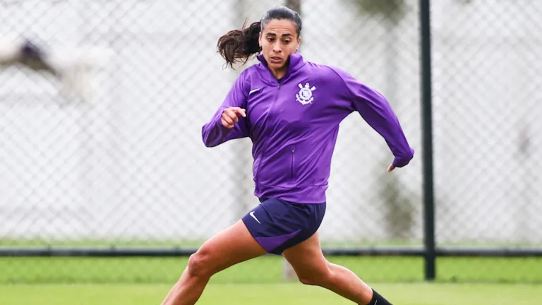 Corinthians volta aos treinos focados em partidas amistosas que vai fazer nos Estados Unidos durante a Copa América Feminina
