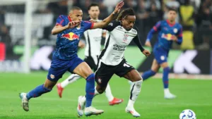 Corinthians perde para RB Bragantino em casa e torcedores se revoltam com pênalti dado pela arbitragem