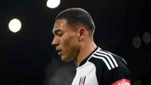 Corinthians negocia com Carlos Vinícius e Casagrande se revolta: “Tem que pagar as contas”