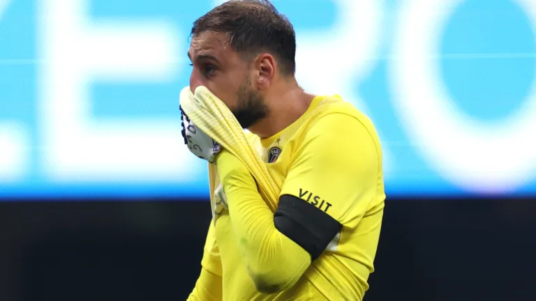 Courtois rebate Neuer e defende Donnarumma em lesão de Musiala no Mundial: “Culpá-lo me parece excessivo”