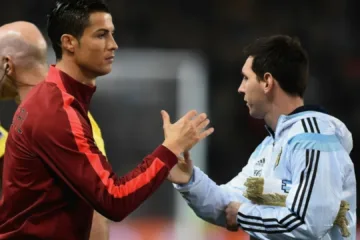 Craque Neto ignora Messi e Neymar ao eleger Cristiano Ronaldo como maior jogador de futebol do mundo: “Depois do Pelé”