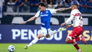 Cruzeiro pressiona o CRB, mas frustra torcedores com empate por 0 a 0 na Copa do Brasil