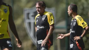 Cuca é ausência em primeiro treino do Atlético-MG para confronto da Copa do Brasil