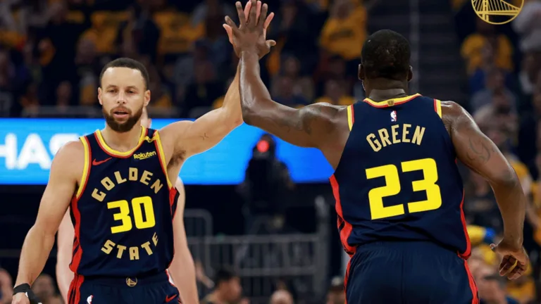 Curry desconversa sobre aposentadoria, Cooper Flagg desabafa sobre estreia no Dallas Mavericks e as últimas da NBA