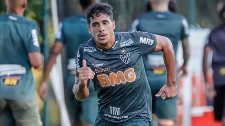 Torcedores do Atlético-MG reagem a empréstimo de Daniel Penha para o futebol chinês: “Cada ano em um país diferente”