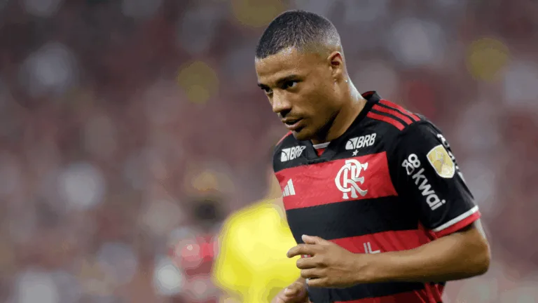 Alvo de polêmica no Flamengo, De la Cruz é o jogador estrangeiro mais valioso do Brasileirão; Memphis fecha o top-10