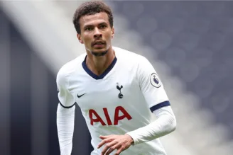 Dele Alli, quando defendia o Tottenham