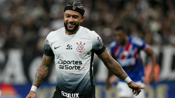 Mano diz o que pensa de Memphis Depay no Corinthians: “Jogador que foi contratado para fazer a diferença e não tem feito” Mano diz o que pensa de Memphis Depay no Corinthians: “Jogador que foi contratado para fazer a diferença e não tem feito”