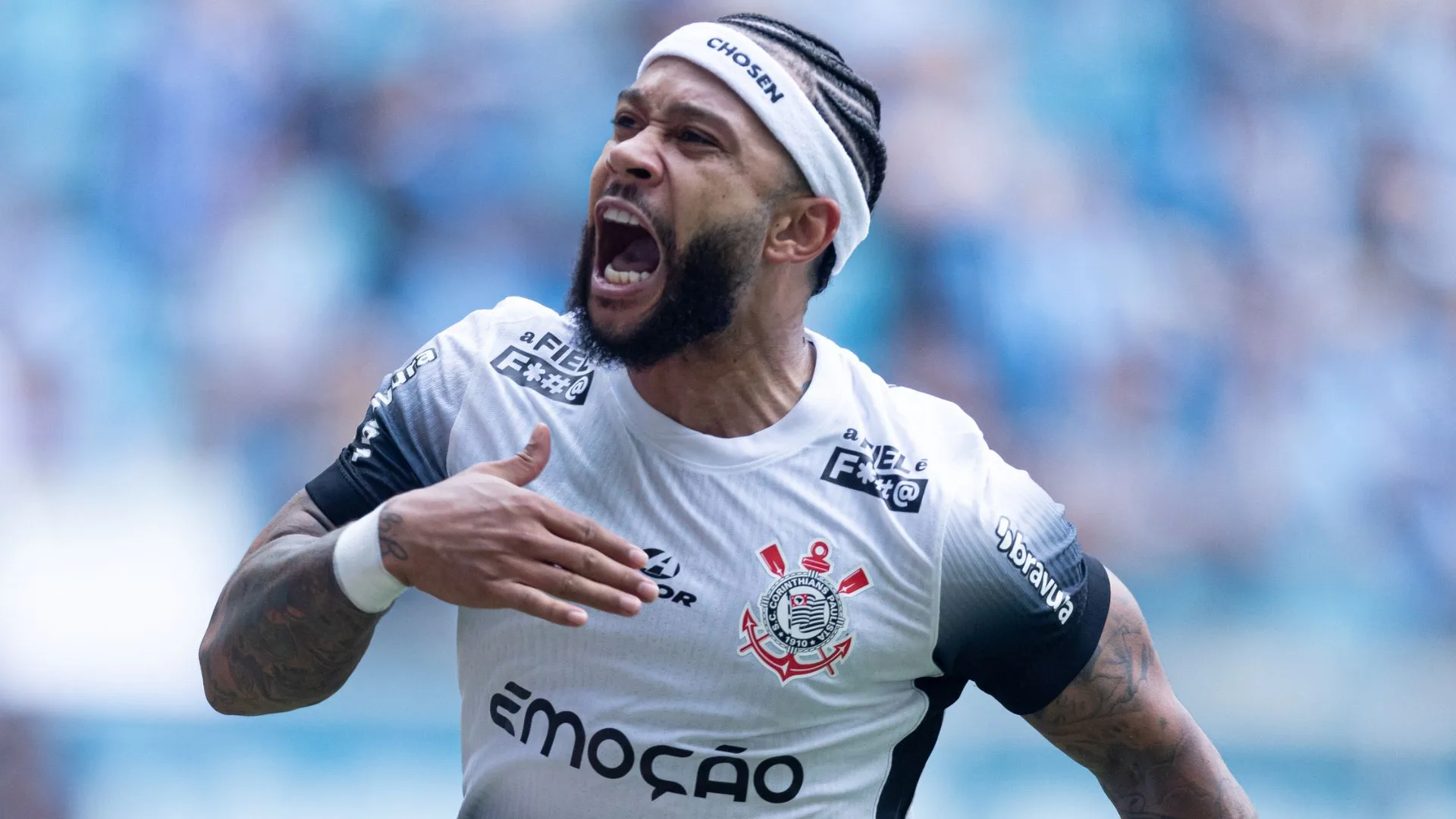 Edmundo sinaliza “loucura” cometida pelo Corinthians ao abordar custo de Memphis Depay: “É um absurdo”