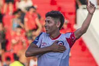 Alan Rodríguez em ação pelo Argentino Juniors