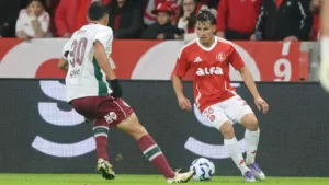 Fluminense vence o Internacional no Sul, abre vantagem na Copa do Brasil e torcida colorada reclama: “Perdidos em campo”