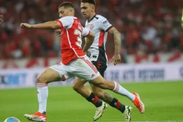 Onde assistir Internacional x Vitória no Brasileirão: escalações, desfalques e retrospecto