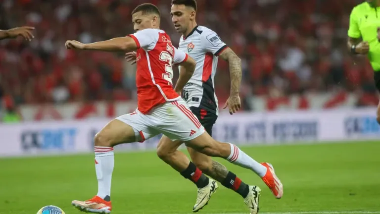 Onde assistir Internacional x Vitória no Brasileirão: escalações, desfalques e retrospecto