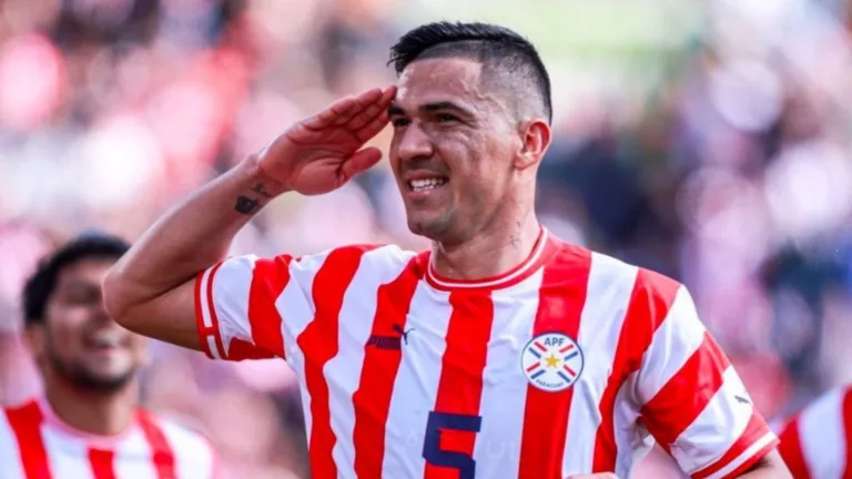 Balbuena desembarca em Porto Alegre para assinar com Grêmio e torcedores não se animam: “Jemerson que fala espanhol”