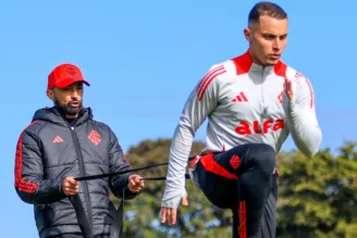Bruno Gomes volta a treinar no Inter