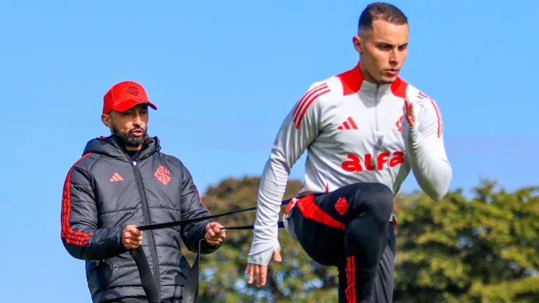 Bruno Gomes se aproxima de retorno no Internacional e torcedores apoiam: “Baita reforço pro meio”